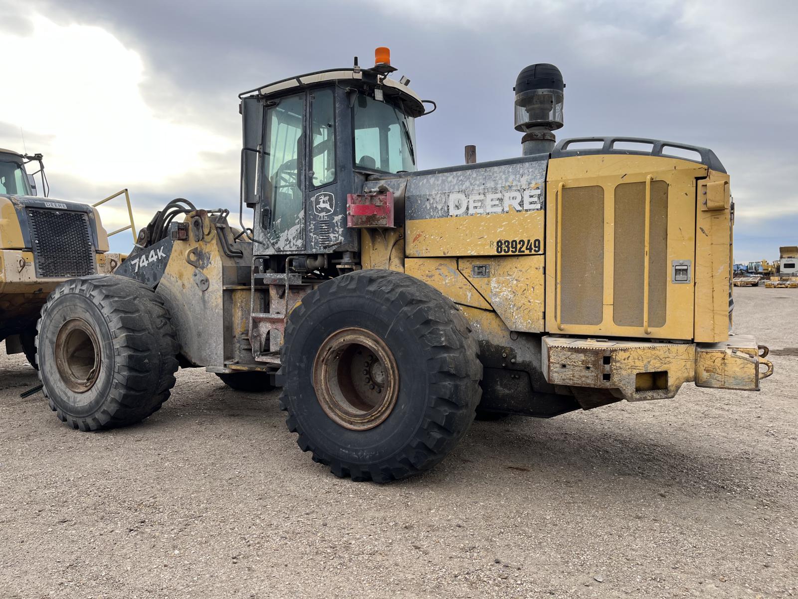 ./imagenes/INVOICE/2019/17454/CARGADOR FRONTAL JOHN DEERE 744K (30).JPG